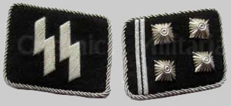 SS Sturmbannfuhrer collar tabs